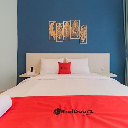 Reddoorz Plus Near Surapati Core Bandung Dış mekan fotoğraf