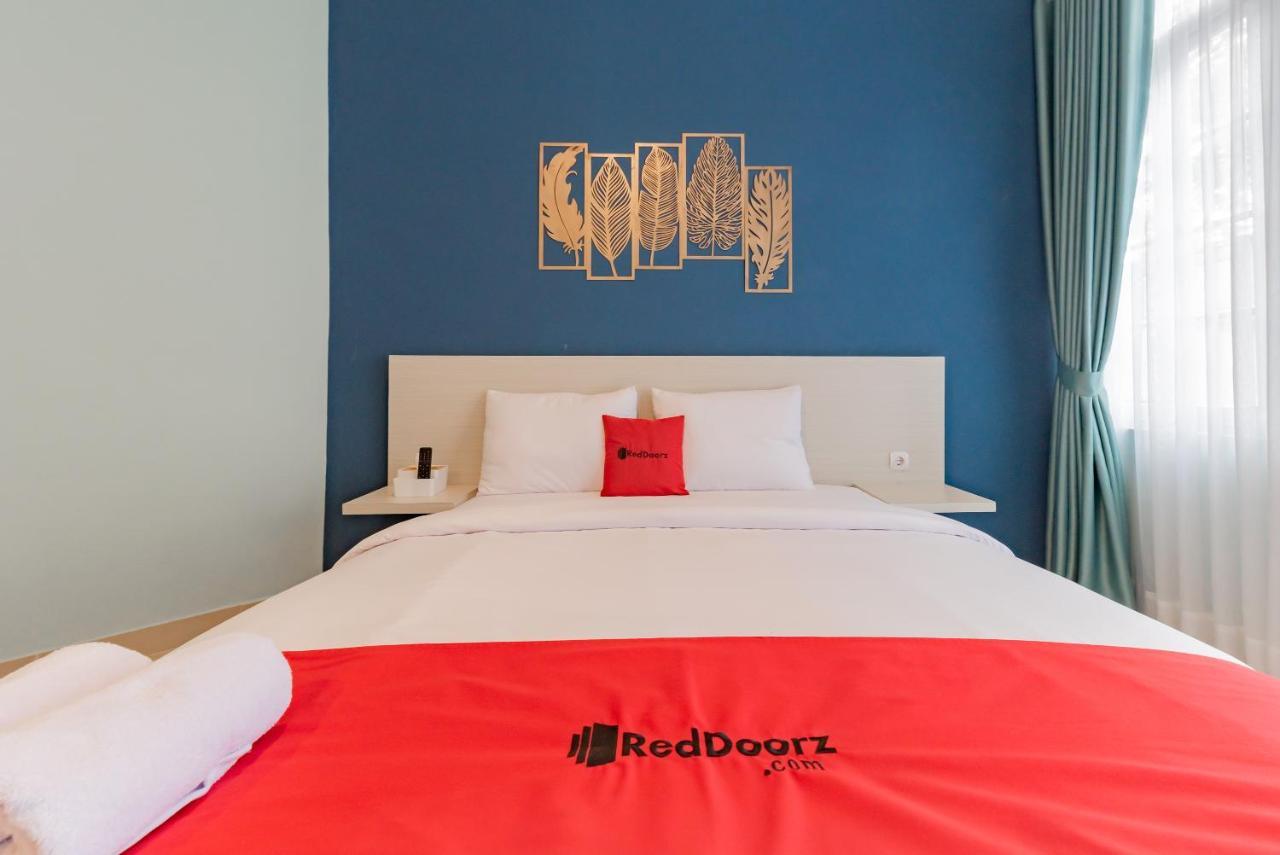Reddoorz Plus Near Surapati Core Bandung Dış mekan fotoğraf