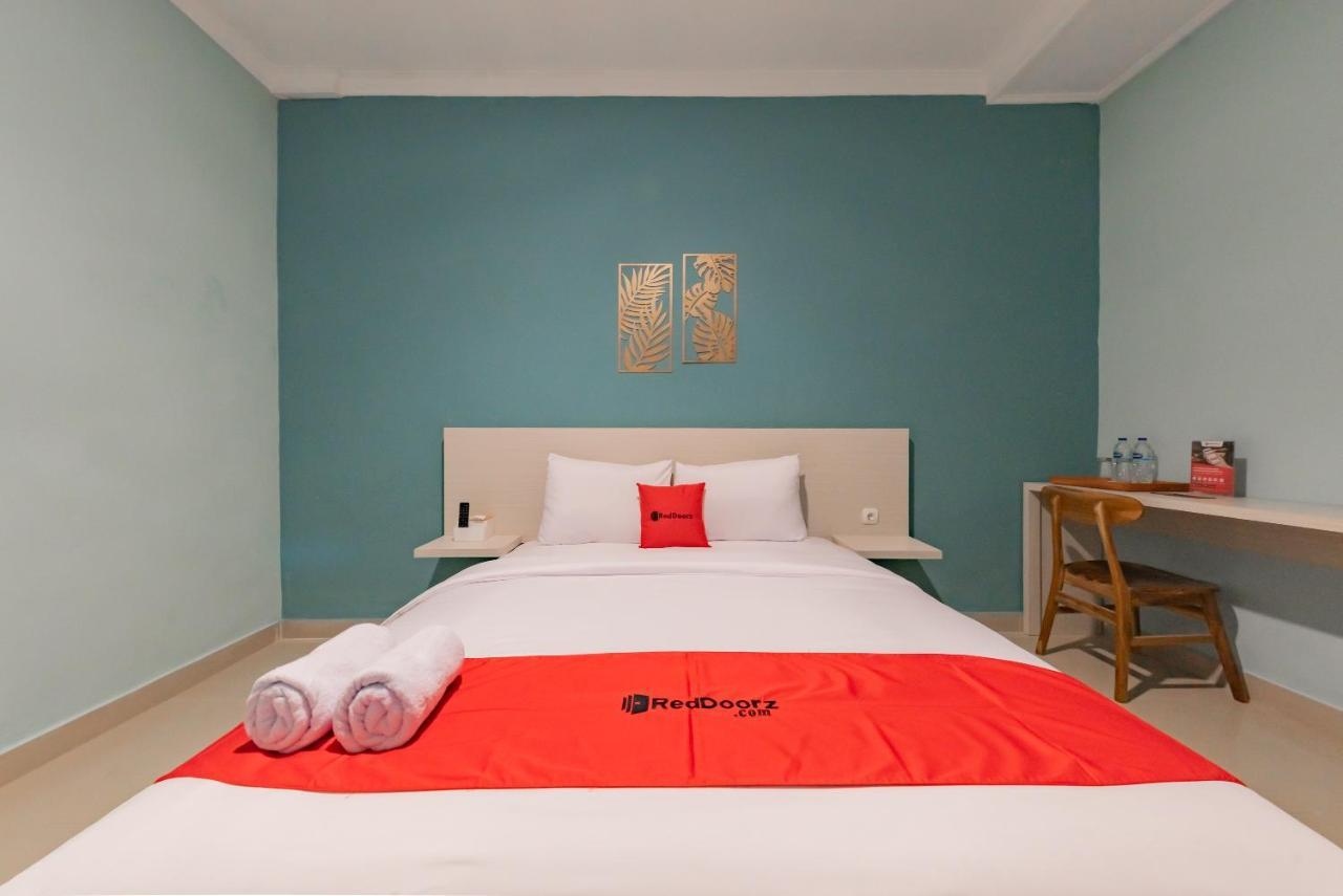 Reddoorz Plus Near Surapati Core Bandung Dış mekan fotoğraf