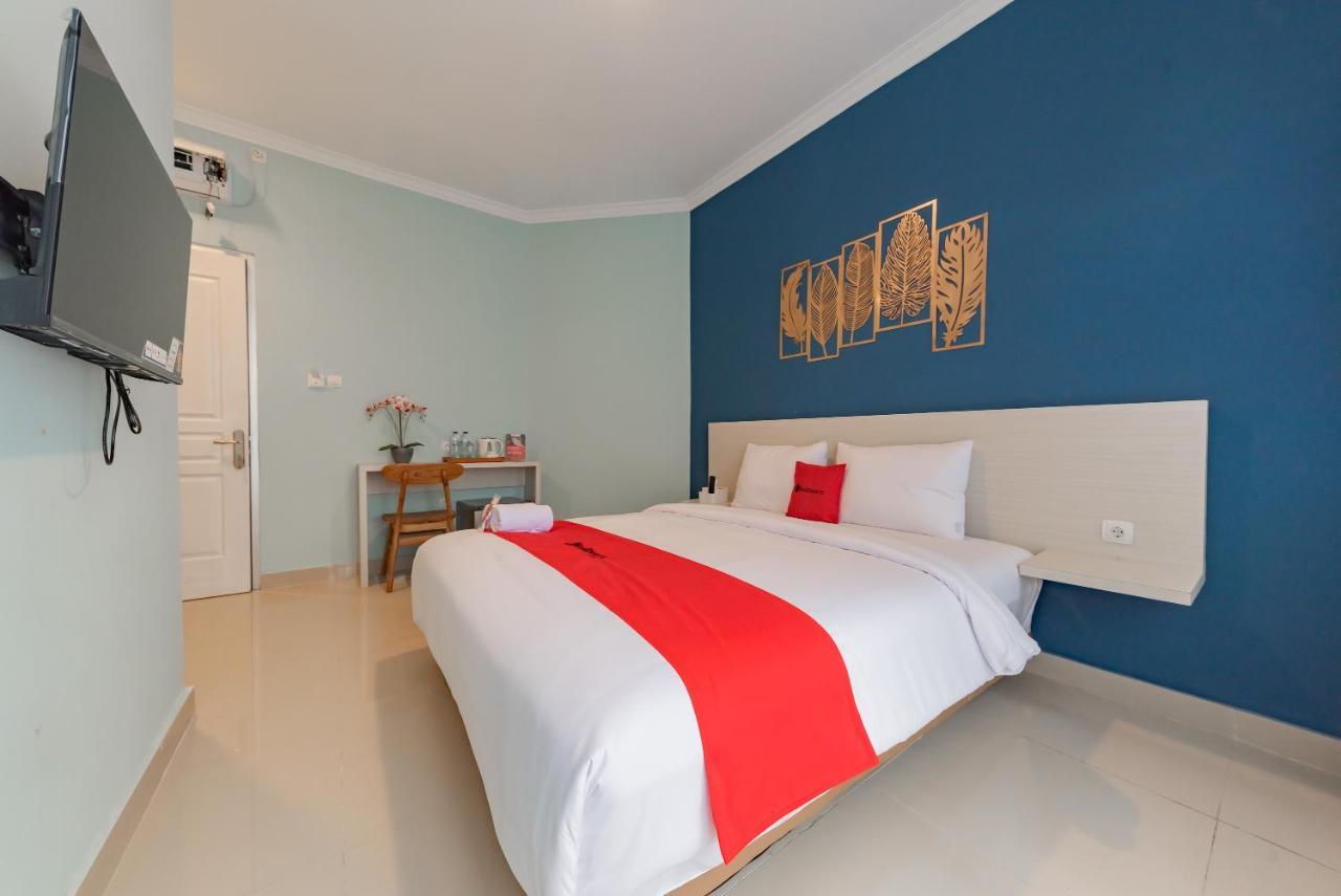 Reddoorz Plus Near Surapati Core Bandung Dış mekan fotoğraf