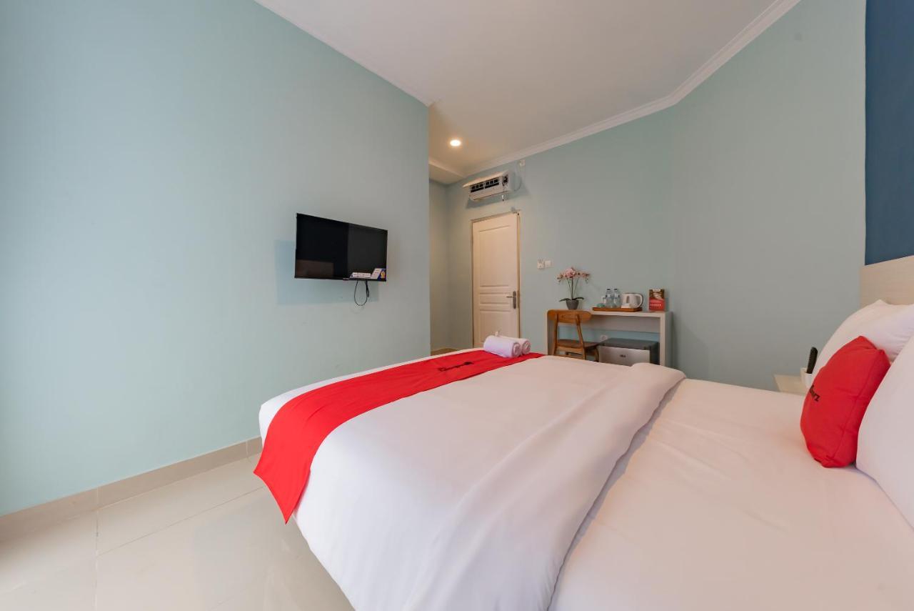 Reddoorz Plus Near Surapati Core Bandung Dış mekan fotoğraf