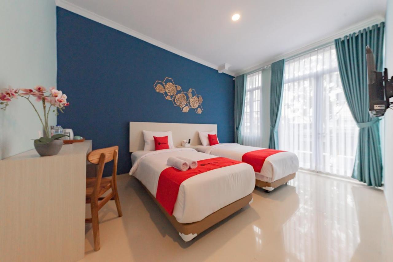 Reddoorz Plus Near Surapati Core Bandung Dış mekan fotoğraf