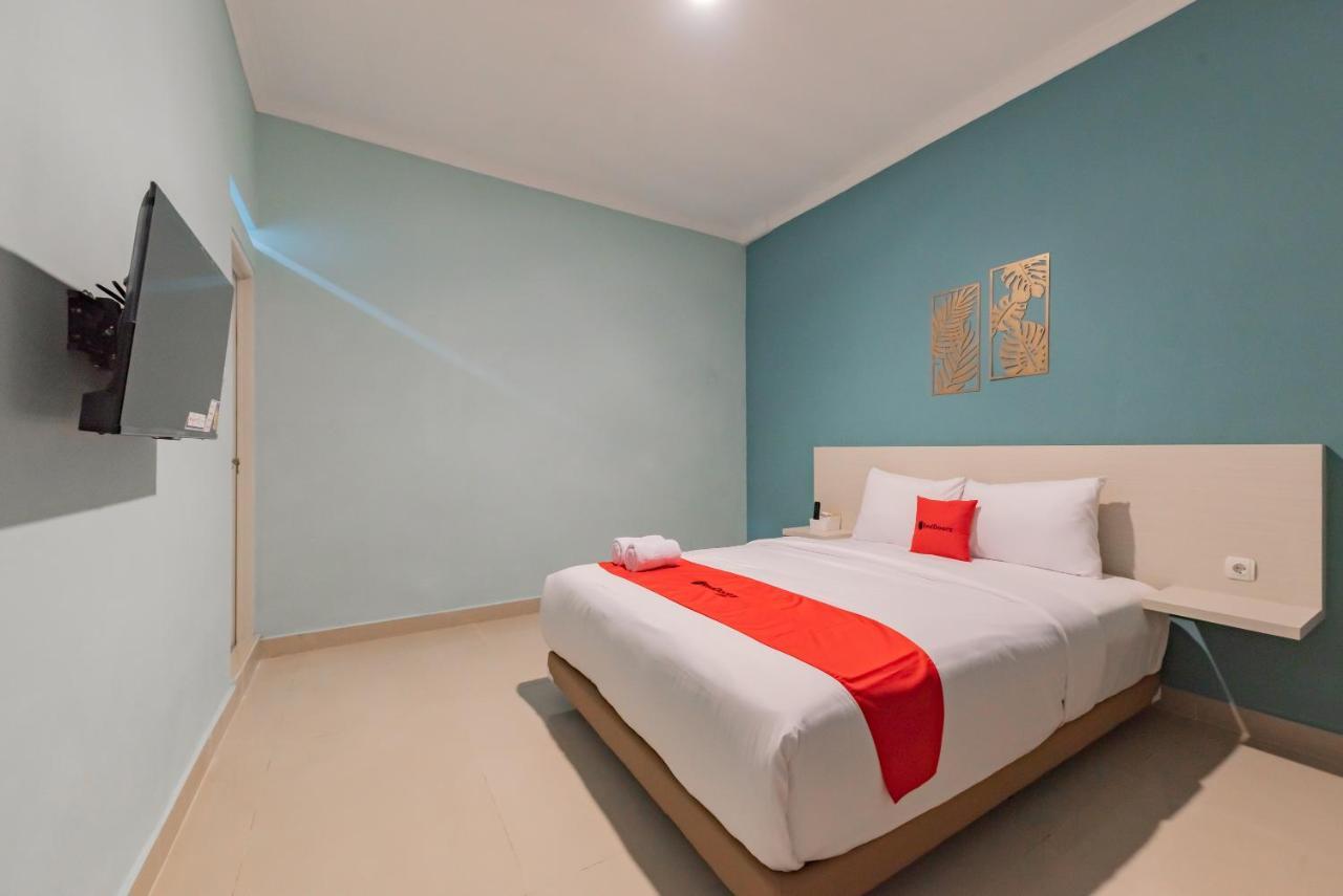 Reddoorz Plus Near Surapati Core Bandung Dış mekan fotoğraf